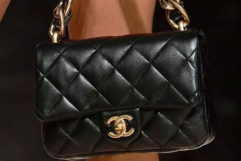 sac iconique chanel 2.55|Chanel 2.55 handbags.